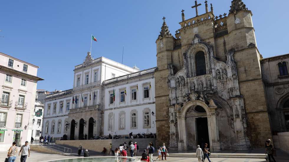 Edifício da Câmara Municipal de coimbra e Igreja de Santa Cruz, em Coimbra 12 de setembro de 2017. PAULO NOVAIS/LUSA