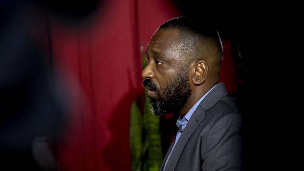 epa08057888 The former president of the Sovereign Fund of Angola, Jose Filomeno 'Zenu' dos Santos, son of Angola's former President Jose Eduardo dos Santos, waits for the beginning of his trial for embezzlement and money laundering at the Supreme Court Criminal Chamber in Luanda, Angola, 09 December 2019. The trial , in which the former governor of the National Bank of Angola (BNA), Valter Filipe (unseen), is also accused, originally was scheduled for earlier this September but reportedly was postponed at request of the former BNA governor's lawyer.  EPA/AMPE ROGERIO