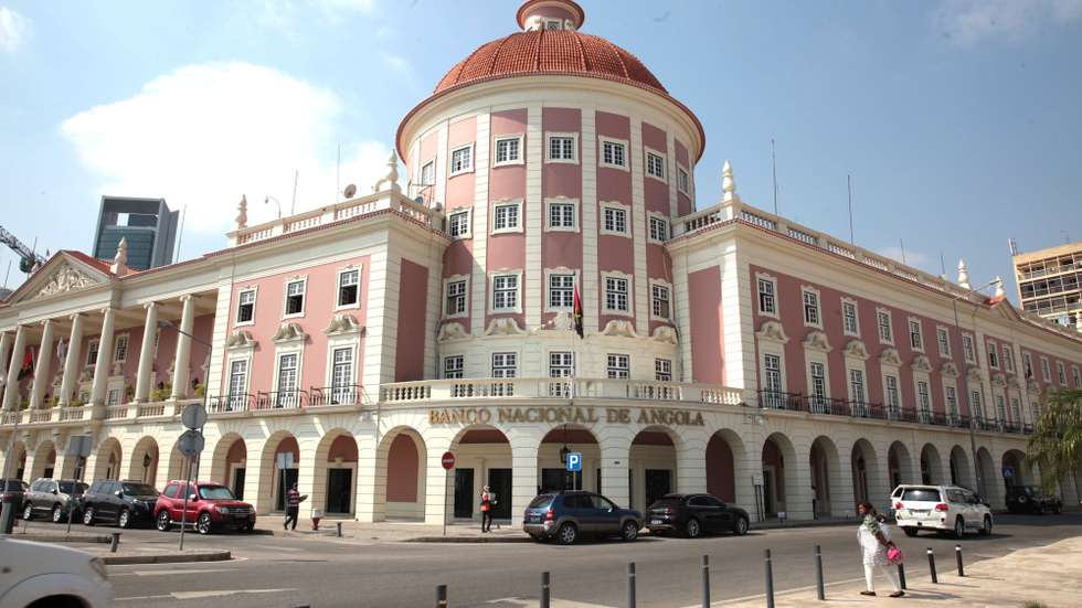 Fachada do edifício do Banco Nacional de Angola (BNA), em Luanda, Angola, 07 de julho de 2020. AMPE ROGÉRIO/LUSA