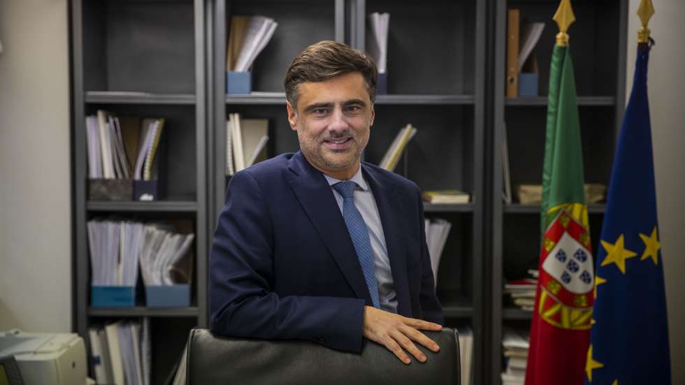 O secretário de Estado Adjunto Tiago Antunes, em entrevista à Agência Lusa, no Palácio de São Bento, em Lisboa, 19 de dezembro de 2019. JOSÉ SENA GOULÃO/LUSA (ACOMPANHA TEXTO DE 20 DE DEZEMBRO DE 2019)
