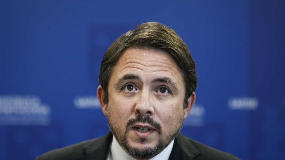 O secretário de Estado da Saúde, Diogo Serras Lopes, intervém durante a conferência de imprensa diária sobre o novo coronavírus (covid-19), realizada no Ministério da Saúde, em Lisboa, 30 de outubro de 2020. Em Portugal, registaram-se 2.468 mortes e 137.272 infeções confirmadas, segundo o balanço feito hoje pela Direção-Geral da Saúde (DGS). RODRIGO ANTUNES/POOL/LUSA