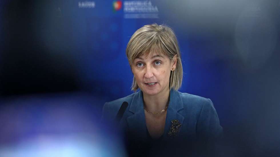 A ministra da Saúde, Marta Temido, fala durante a conferência de imprensa de atualização da situação epidemiológica em Portugal, relativa à infeção pelo novo coronavírus (covid-19), realizada no Ministério da Saúde, em Lisboa, 18 de novembro de 2020. Portugal regista até ao momento 3.632 (+79) mortes associadas à covid-19 e 236.015 (+5.891) infetados, segundo o boletim divulgado pela Direção-Geral da Saúde (DGS). ANTÓNIO PEDRO SANTOS/POOL/LUSA