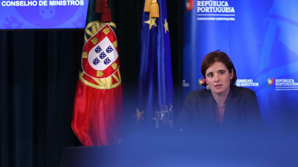 A ministra da Presidência do Conselho de Ministros, Mariana Vieira da Silva, intervém durante a conferência de imprensa sobre a reunião do Conselho de Ministros, no Palácio de Ajuda, em Lisboa, 08 de outubro de 2020. O Conselho de Ministros deve aprovar o Orçamento do Estado para 2021, que incluirá a primeira fase da execução dos investimentos previstos no Plano de Recuperação e Resiliência e no Portugal 2030. ANTÓNIO PEDRO SANTOS/LUSA