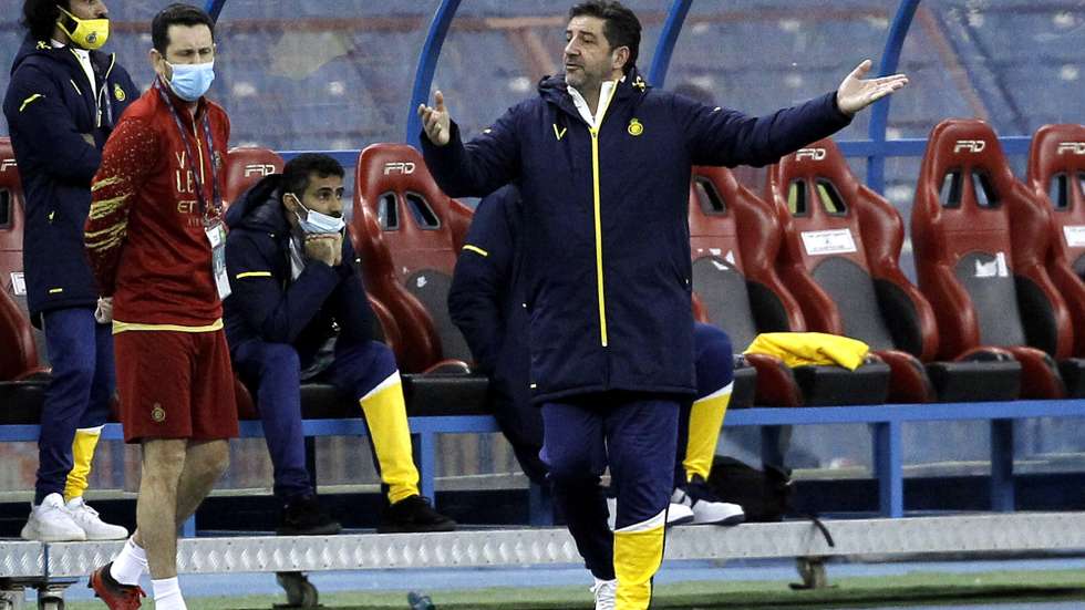 epa08868844 Al-Nassr's coach Rui Vitoria reacts during the Saudi Professional League soccer match between Al-Nassr and Al-Ettifaq at King Fahd International Stadium, in Riyadh, Saudi Arabia, 07 December 2020.  EPA/STR