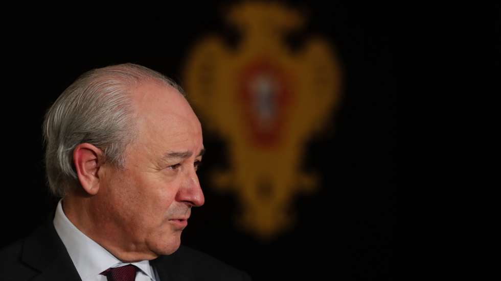 O presidente do Partido Social Democtara (PSD), Rui Rio, fala aos jornalistas após uma audiência com o Presidente da República, Marcelo Rebelo de Sousa (ausente na foto), sobre a renovação do estado de emergência, no Palácio de Belém, em Lisboa, 16 de dezembro de 2020. TIAGO PETINGA/LUSA