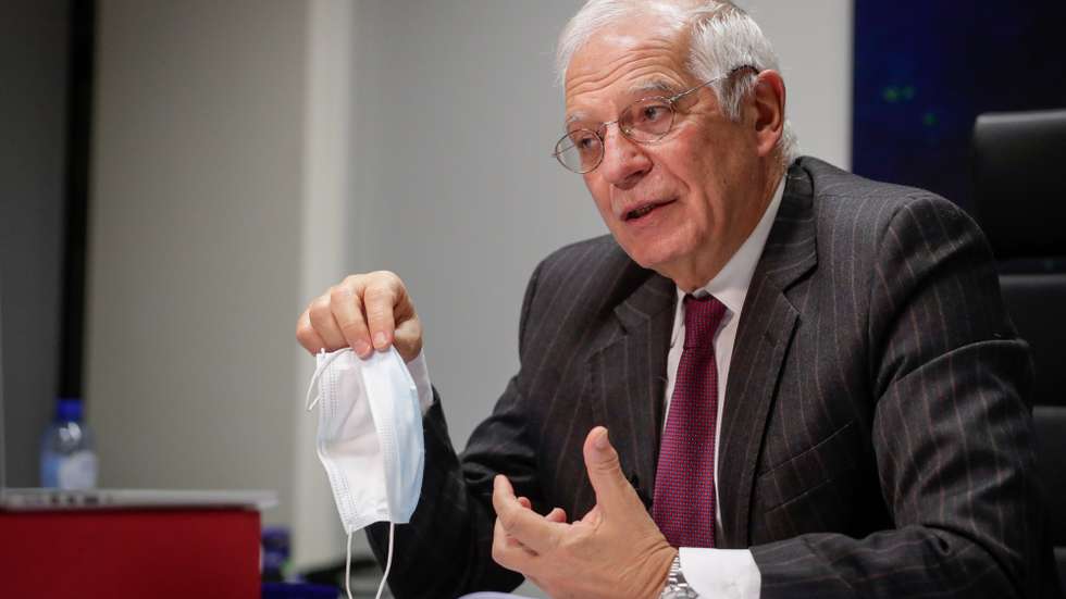 epa08889415 High Representative of the European Union for Foreign Affairs and Security Policy Josep Borrell, holds a face mask during an interview with EFE, via videoconference in Brussels, Belgium, 16 December 2020 (issued 17 December 2020). Borrell is optimistic that there will be an exit deal for the UK. In his 34-year experience in European affairs, deals are always reached at the last minute and the price of a no-deal exit is too high to afford, he said.  EPA/Stephanie Lecocq