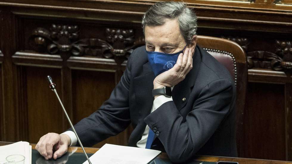 epa09022613 Italian Prime Minister, Mario Draghi, at the Chamber of Deputies for a confidence vote on his new government in Rome, Italy, 18 February 2021. The new government faced a vote of confidence in the Senate on 17 February and later another vote in the lower chamber on 18 February. Premier Mario Draghi and his new cabinet were sworn in before President Sergio Mattarella on 13 February 2021. The executive led by the former president of the European Central Bank is a sort of government of national unity assembled to prevent the country having to hold early elections in the middle of the COVID-19 pandemic following the collapse of ex-premier Giuseppe Conte's administration.  EPA/ROBERTO MONALDO / POOL