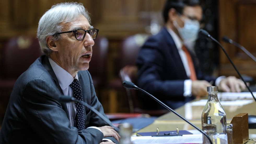 O ministro da Defesa Nacional, João Gomes Cravinho, durante a audição na Comissão de Defesa Nacional, esta tarde na Assembleia da República em Lisboa, 23 de fevereiro de 2021 . MIGUEL A. LOPES/LUSA