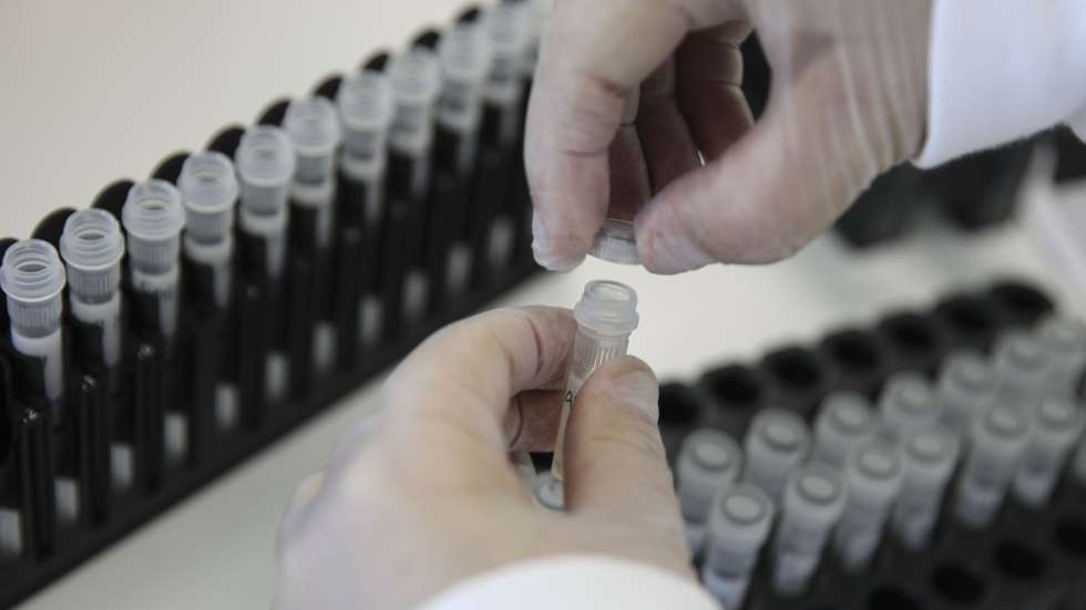 Mergulhados em dados, gráficos e relatórios, os investigadores do Instituto Nacional de Saúde Doutor Ricardo Jorge, INSA, que estudam a pandemia em Portugal saltaram para a linha da frente no combate à covid-19, desenhando cenários com o poder de influenciar decisões que afetam os 10 milhões de portugueses, em Lisboa, 24 fevereiro 2021. (ACOMPANHA TEXTO DA LUSA DO DIA 27 FEVEREIRO 2021). ANDRÉ KOSTERS/LUSA