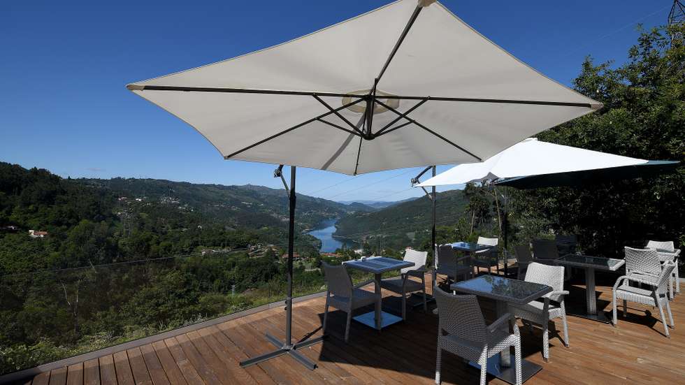 Empresa de alojamento local Oak Nature em Vieira do Minho, Braga, 8 de junho de 2020. Tranquilidade, ar puro e nada de aglomerações: é com estes trunfos que pequenas unidades de alojamento em Vieira do Minho, distrito de Braga, vêm conquistando a crescente preferência de quem “tira uns dias” para “desconfinar” em segurança. (ACOMPANHA TEXTO DE 11/06/2020) HUGO DELGADO/LUSA