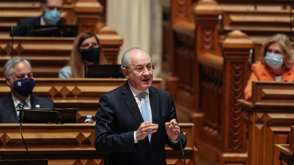 O presidente do PSD, Rui Rio, participa no debate parlamentar com a presença do primeiro-ministro, António Costa (ausente da foto)  sobre política geral, na Assembleia da República, em Lisboa, 17 de março de 2021. MÁRIO CRUZ/LUSA