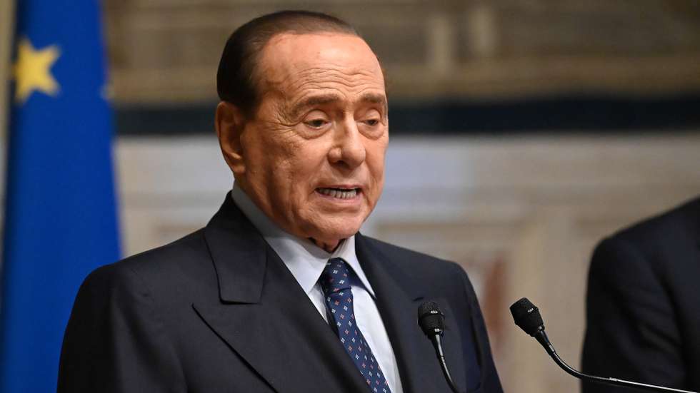 epa08999071 Forza Italia party and UDC party delegates Silvio Berlusconi holds a press conference after a meeting with premier-designate Mario Draghi at the Lower House in Rome, Italy, 09 February 2021. Designated prime minister Draghi is holding second round of consultations with Italian parties for the formation of a new government after the previous coalition collapsed.  EPA/ALESSANDRO DI MEO / POOL
