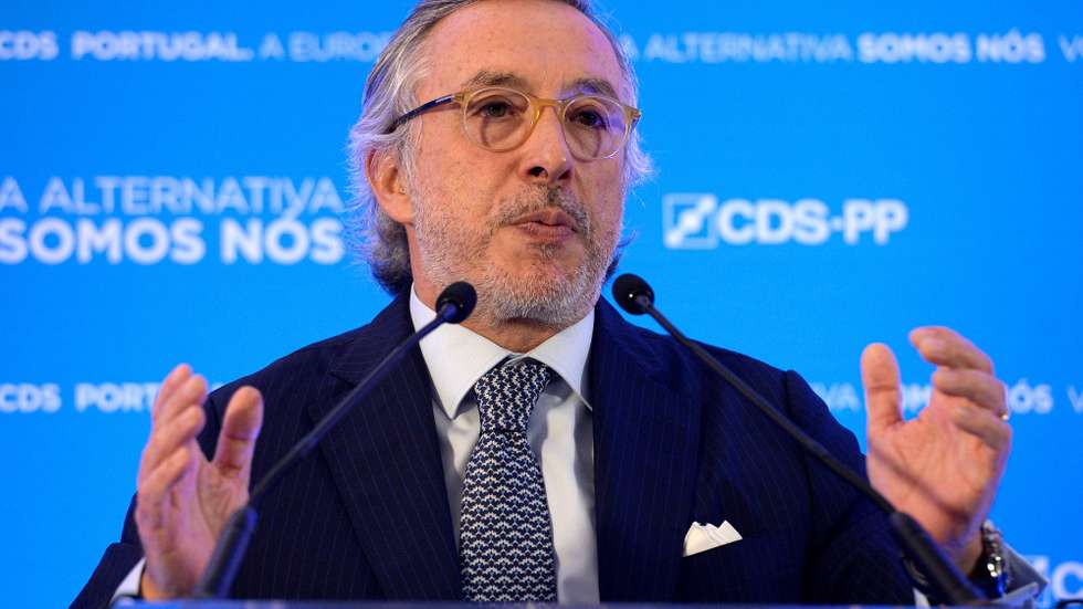 O mandatário nacional do CDS-PP às eleições europeias, António Lobo Xavier, discursa durante o jantar comício no âmbito da campanha para as Eleições Europeias 2019, em Crestuma, Vila Nova de Gaia, 23 de maio de 2019. FERNANDO VELUDO / LUSA