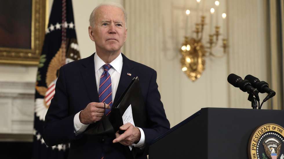 epa09112136 US President Joe Biden delivers remarks on the March jobs report at the White House in Washington, DC, USA, on 02 April 2021.  EPA/Yuri Gripas / POOL