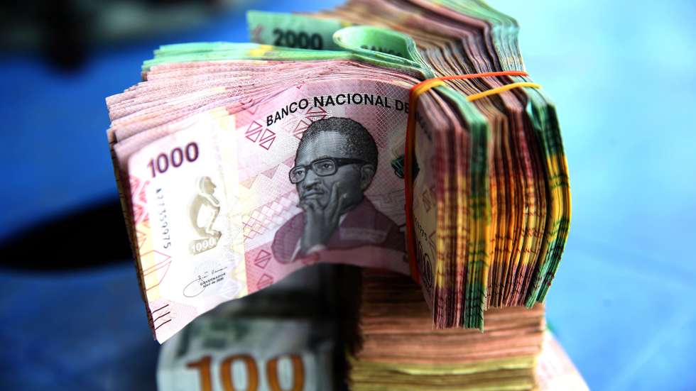 Notas de kwanzas, Luanda, Angola, 16 de março de 2021.  AMPE ROGÉRIO/LUSA