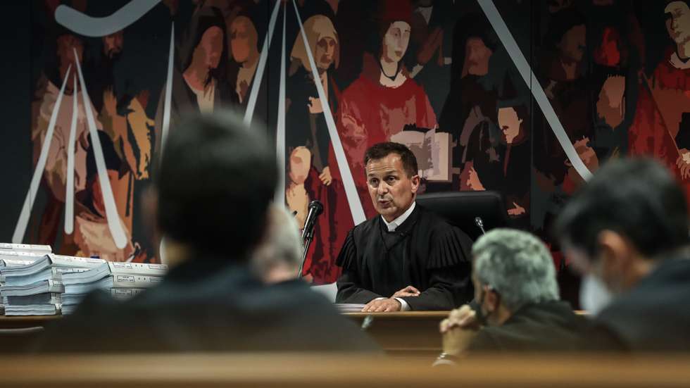 Judge Ivo Rosa (C) during  the instructional decision session of the high-profile corruption case known as Operation Marques, which involves the Portugal's former Prime Minister Jose Socrates,  at the Justice Campus in Lisbon, Portugal, 9 April 2021. Operation Marques has 28 defendants - 19 people and 9 companies - including former Prime Minister Jose Socrates, banker Ricardo Salgado, businessman and friend of Socrates Carlos Santos Silva and senior staff of Portugal Telecom and is related to crimes of corruption, active and passive, money laundering, document forgery and tax fraud. MARIO CRUZ / POOL/ LUSA
