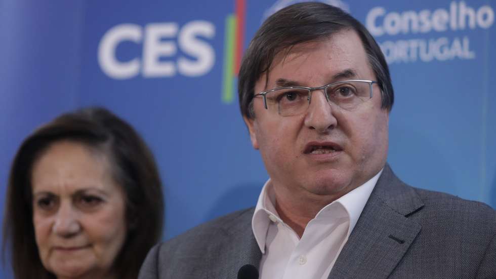Sérgio Monte, da UGT, fala aos jornalistas após  a reunião do Conselho Económico e Social, 24 novembro  2017, em Lisboa.   MANUEL DE ALMEIDA/LUSA