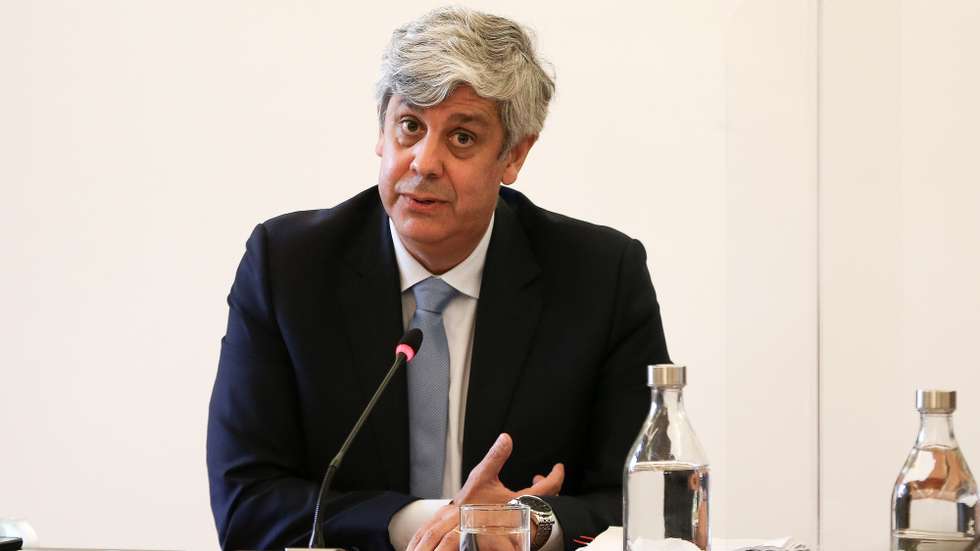 O governador do Banco de Portugal (BdP) e ex-ministro das Finanças, Mário Centeno, durante a sua audição na Comissão Eventual de Inquérito Parlamentar às perdas registadas pelo Novo Banco e imputadas ao Fundo de Resolução, na Assembleia da República, em Lisboa, 18 de maio de 2021. MANUEL DE ALMEIDA / LUSA