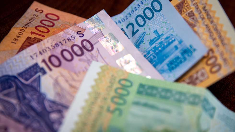 Notas de Franco CFA, moeda oficial da Guiné-Bissau, 18 de maio de 2021. JOSÉ SENA GOULÃO/LUSA