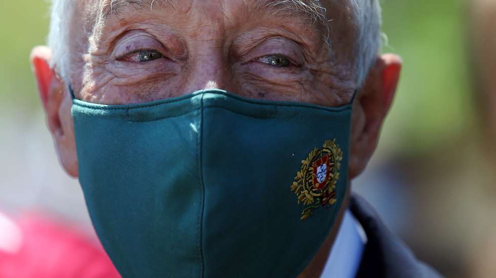 O Presidente da República, Marcelo Rebelo de Sousa, à chegada para uma homenagem a Salgueiro Maia e para a inauguração da Casa da Cidadania Salgueiro Maia, na sua terra natal, Castelo de Vide, 1 de julho de 2021. O espaço acolhe uma área com cartazes, fotografias e uma coleção de miniaturas de carros de combate, a especialidade de Salgueiro Maia como oficial de Cavalaria e a sua grande paixão profissional. NUNO VEIGA/LUSA