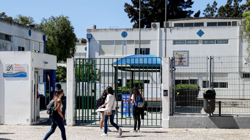 Em várias decisões, das quais o Ministério da Educação recorreu