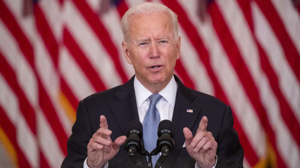 epa09416958 US President Joe Biden delivers remarks on Afghanistan, in the East Room of the White House in Washington, DC, USA, 16 August 2021. Taliban fighters seized control of Afghanistan's capital city Kabul on 15 August as American troops worked to evacuate thousands of US diplomats and Afghans from Hamid Karzai International Airport.  EPA/SHAWN THEW