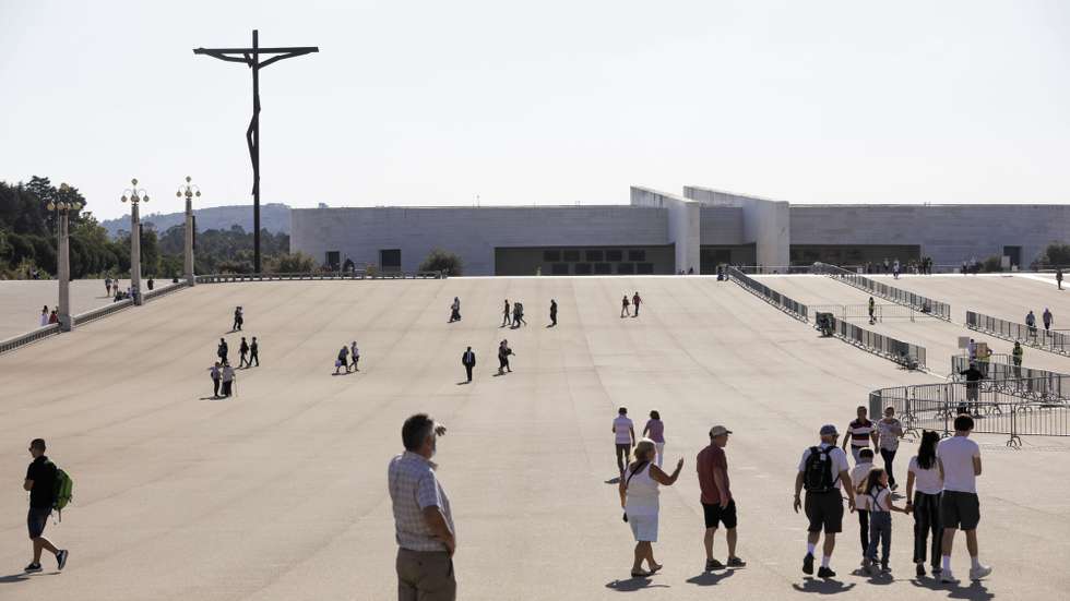 Pilgrims at the Shrine of Fatima, Portugal, 12 October 2021. This pilgrimage, which celebrates the 6th Apparition of Our Lady, with particular emphasis on the so-called "miracle of the Sun," is the last major anniversary pilgrimage of a pastoral year still very much marked by the pandemic. PAULO CUNHA /LUSA