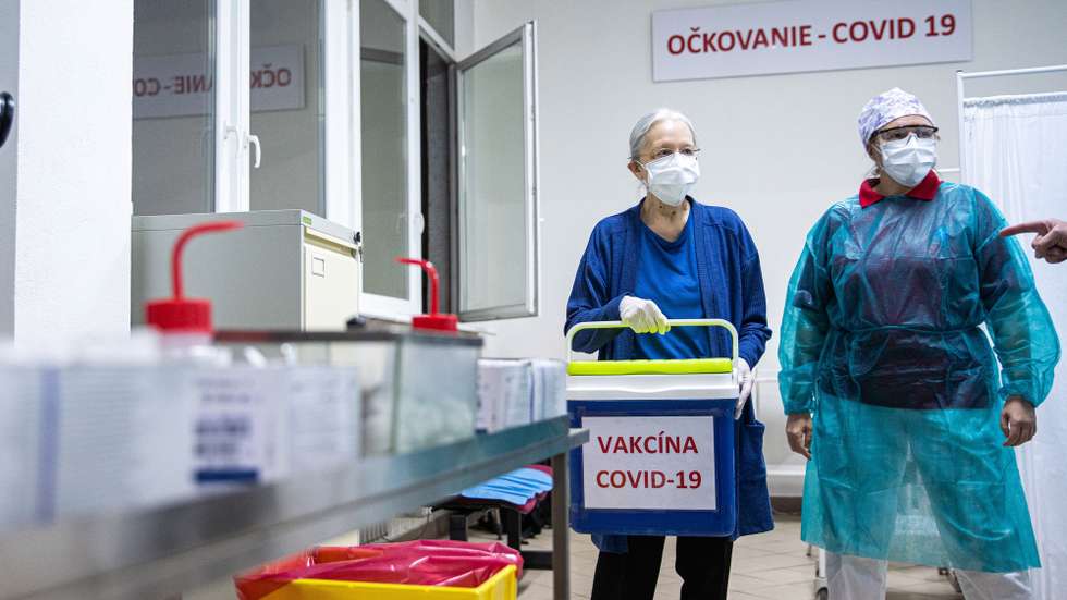 epa08905048 Health workers prepare for vaccination with a vaccine of the Pfizer-BioNTech against the COVID-19 at the faculty hospital in Nitra, Slovakia, 26 December 2020. Slovakia started with vaccination in the evening on 26 December 2020. Some 12.5 million doses of the vaccine are being shipped to European countries after the European Medicines Agency (EMA) gave the green light to European countries to start COVID-19 vaccinations in the coming days using shot jointly developed by US company Pfizer and its German partner BioNTech.  EPA/STRINGER