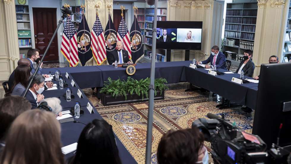 Joe Biden discute com CEO's sobre a época de compras natalícia