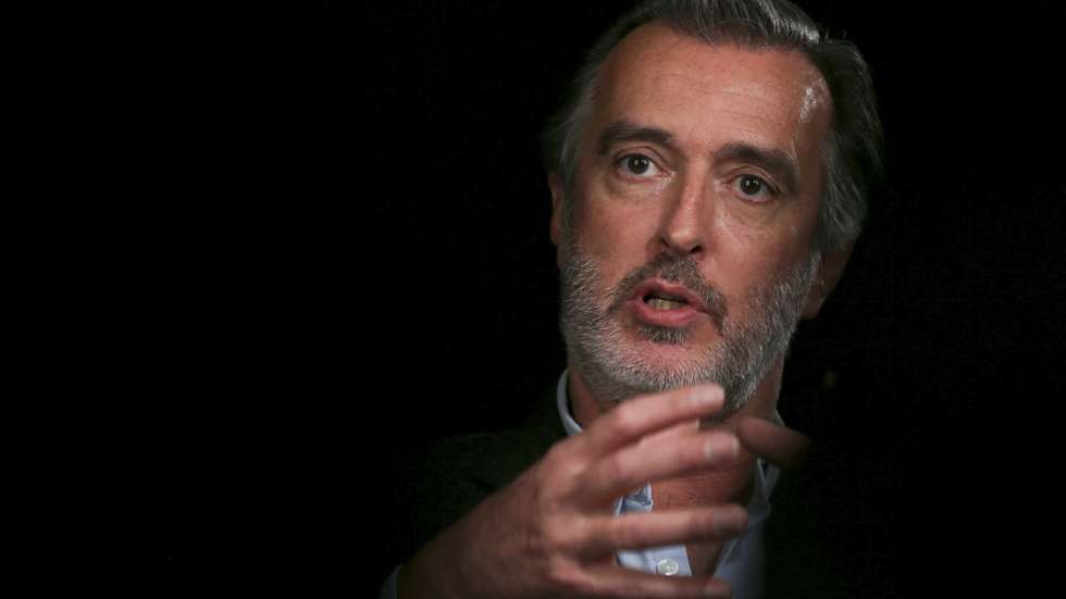O presidente da Iniciativa Liberal, João Cotrim Figueiredo, durante uma entrevista a agência Lusa a pouco mais de duas semanas da convenção eletiva do partido, em Lisboa, 24 de novembro de 2021. João Cotrim Figueiredo, considera que não foi a geringonça, criada em 2015, a maior “alteração estrutural do espetro partidário português”, mas sim o que aconteceu em 2019, “com o aparecimento de novos partidos, que acaba por fazer à direita aquilo que já tinha sido feito à esquerda”. MANUEL DE ALMEIDA / LUSA