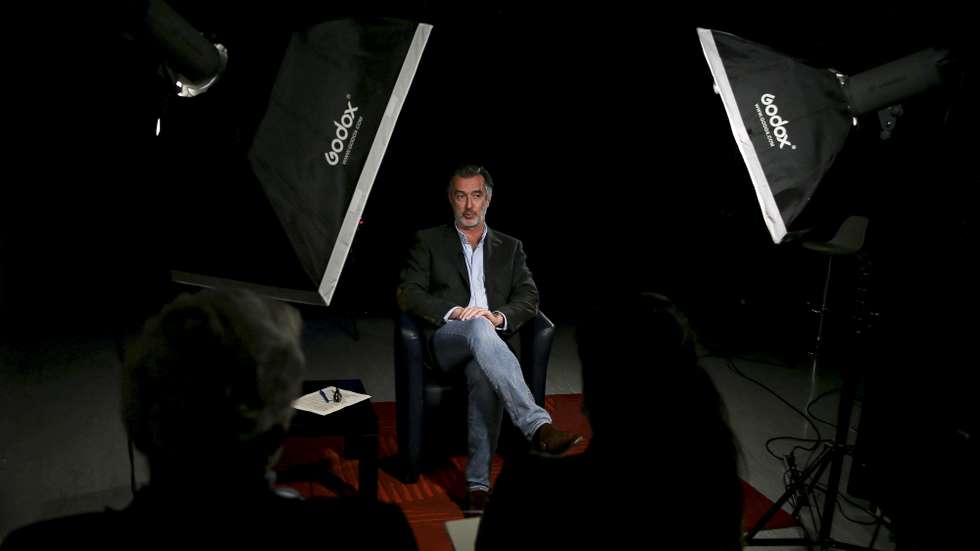 O presidente da Iniciativa Liberal, João Cotrim Figueiredo, durante uma entrevista a agência Lusa a pouco mais de duas semanas da convenção eletiva do partido, em Lisboa, 24 de novembro de 2021. João Cotrim Figueiredo, considera que não foi a geringonça, criada em 2015, a maior “alteração estrutural do espetro partidário português”, mas sim o que aconteceu em 2019, “com o aparecimento de novos partidos, que acaba por fazer à direita aquilo que já tinha sido feito à esquerda”. MANUEL DE ALMEIDA / LUSA
