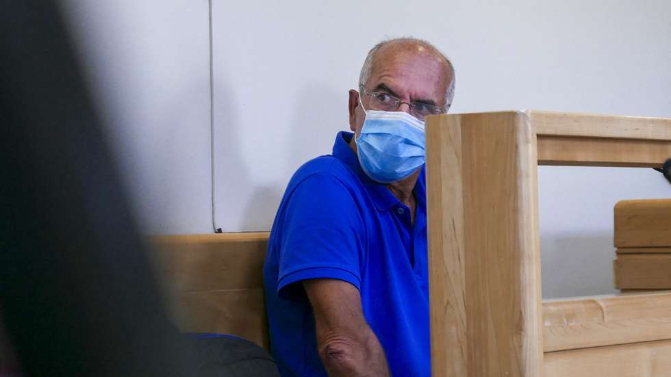 O ex-banqueiro João Rendeiro no Tribunal de Verutam, onde será presente a um a juiz, Durban, África do Sul, 15 de dezembro de 2021. João Rendeiro foi preso no sábado, num hotel em Durban, na província sul-africana do KwaZulu-Natal, numa operação que resultou da cooperação entre as polícias portuguesa, angolana e sul-africana. LUÍS MIGUEL FONSECA/LUSA