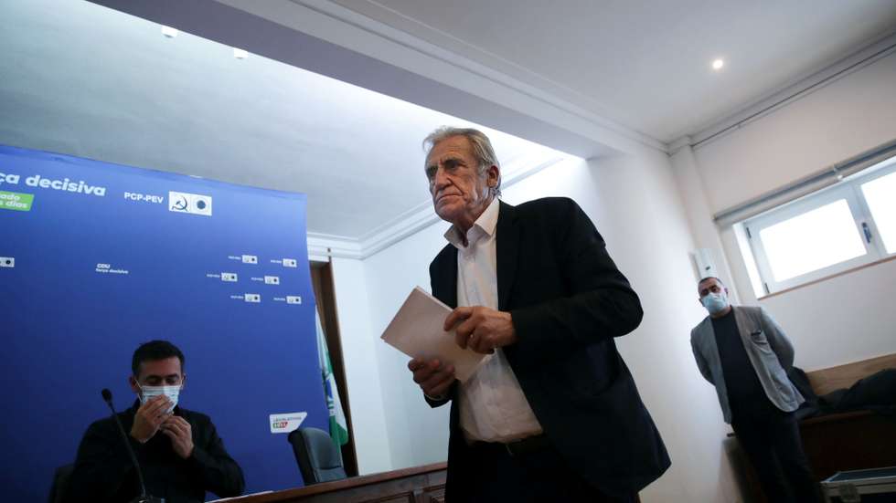 O secretário-geral do Partido Comunista Português (PCP), Jerónimo de Sousa, durante um encontro com membros de Organizações Representativas dos Trabalhadores, em Matosinhos, 11 de janeiro 2022. De acordo com um comunicado divulgado pelo partido, o dirigente comunista vai ser submetido “uma intervenção cirúrgica urgente da estenose carotídea (à carótida interna esquerda), que não pode ser adiada para depois das eleições”. ESTELA SILVA/LUSA