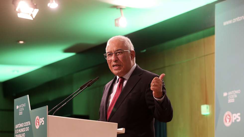 O secretário-geral, António Costa, discursa durante o Encontro com o mundo do Trabalho, no auditório do Metropolitano de Lisboa, no Alto dos Moinhos, em Lisboa, 14 de janeiro de 2022   INÁCIO ROSA/LUSA