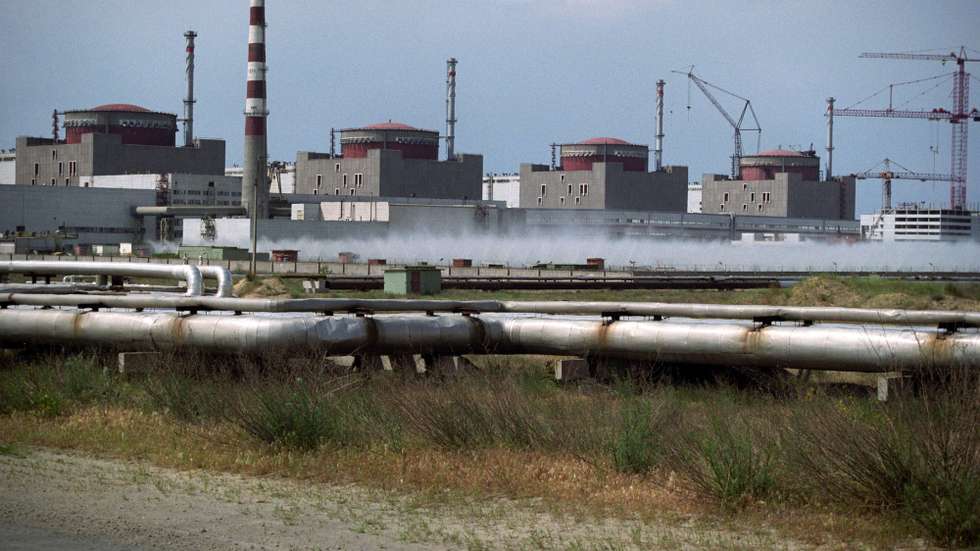 Uma vista da central nuclear de Zaporíjia