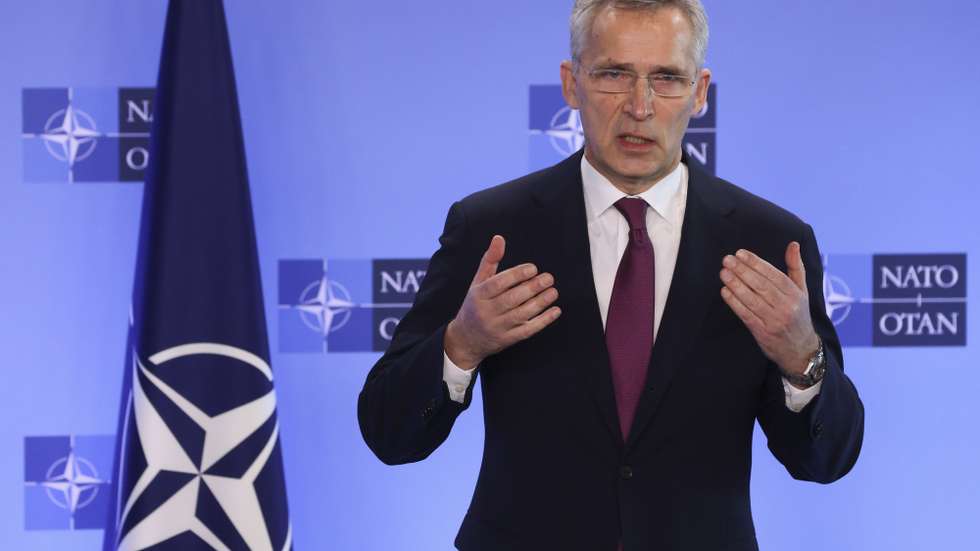 O secretário-geral da NATO Jens Stoltenberg durante uma conferência de imprensa da NATO com ministros dos Negócios Estrangeiros sobre a invasão russa da Ucrânia