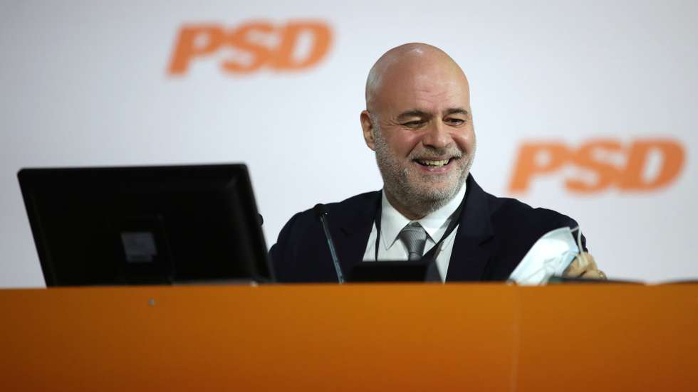 Paulo Mota Pinto, candidato à presidência da Mesa do Congresso, durante o primeiro dia do 39.º Congresso Nacional do Partido Social Democrata (PSD), no Europarque, em Santa Maria da Feira, 17 de dezembro de 2021. ESTELA SILVA/LUSA