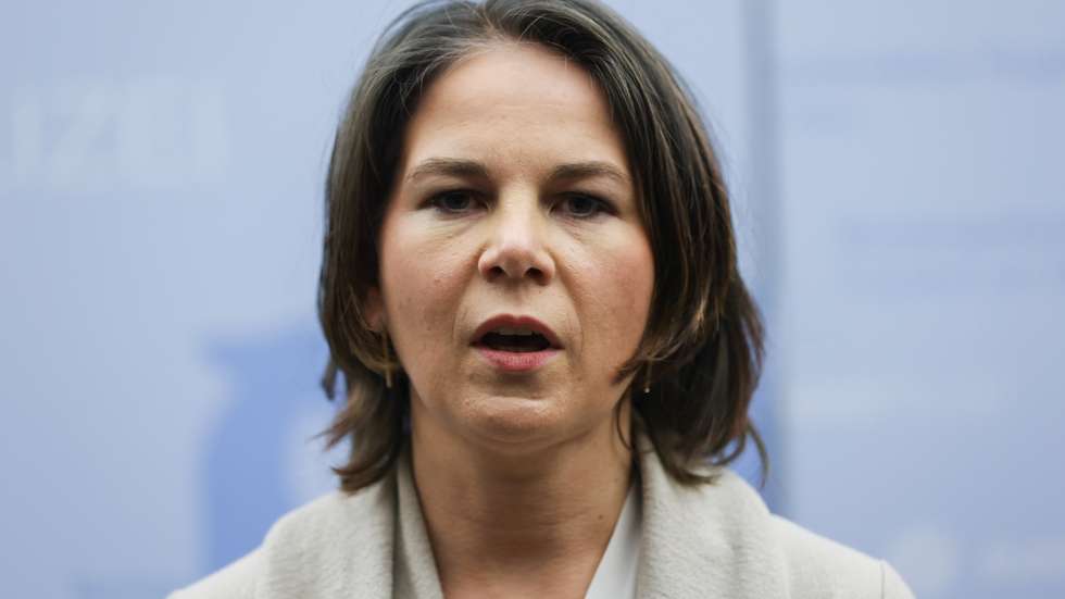Annalena Baerbocnstando afirmou que os diplomatas visados representam um regime de "incrível brutalidade".