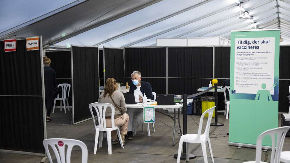 epa09463112 A pop-up vaccination center in Faelledparken, where people could get a Covid-19 vaccine without an appointment before the Danish band The Minds of 99 gave a concert in the Parken in Copenhagen, Denmark, 11 September 2021 (issued 12 September 2021).  EPA/Olafur Steinar Gestsson  DENMARK OUT