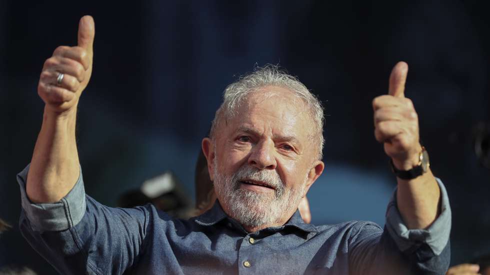 epa09921580 Former Brazilian President Luiz Inacio Lula da Silva takes part in a demonstration by the country's main trade unions amid International Labor Day, in Sao Paulo, Brazil, 01 May 2022. Labor Day, also known as International Workers' Day or May Day, is observed worldwide on 01 May.  EPA/Sebastiao Moreira