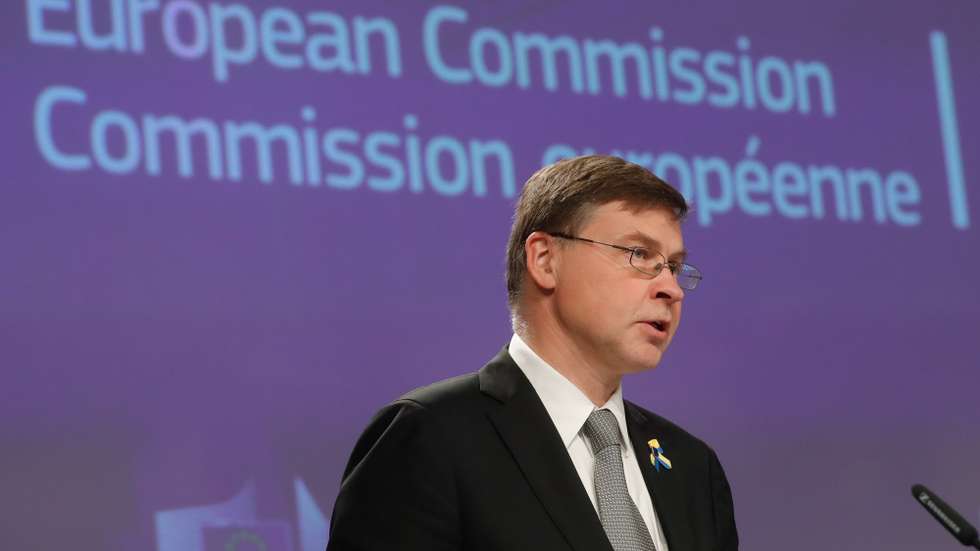 epa09955109 Valdis Dombrovskis, European Commission Vice-President in charge of the Euro, Social Dialogue, Financial Stability, Financial Services and Capital Markets Union, holds a joint press conference with European Commissioner for Economy Paolo Gentiloni (not pictured) on the EUâ€™s support for the relief and reconstruction of Ukraine, at the European Commission in Brussels, Belgium, 18 May 2022.  EPA/STEPHANIE LECOCQ