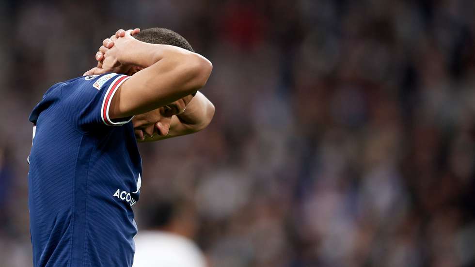 Kylian Mbappé renovou com o PSG até 2025 mas com uma nuance que o pode levar para Madrid: o último ano de contrato é uma opção unilateral que o próprio decice