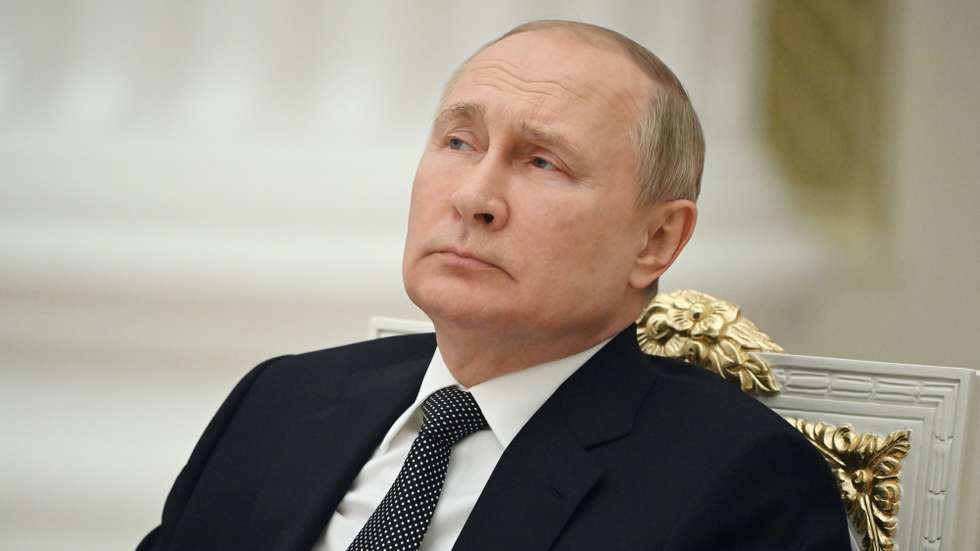 epa09975175 Russian President Vladimir Putin chairs a meeting of the State Council Presidium on social support for citizens at the Kremlin in Moscow, Russia, 25 May 2022.  EPA/SERGEY GUNEEV / KREMLIN POOL / SPUTNIK / POOL MANDATORY CREDIT