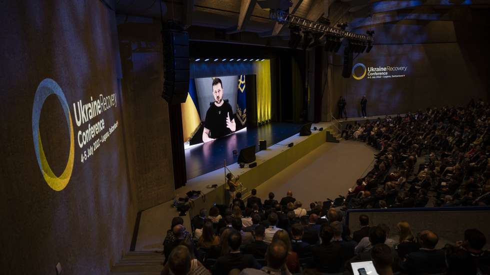 epa10051419 A handout photo made available by Swiss federal Foreign ministry FDFA shows Ukrainian President Volodymyr Zelensky delivers a speech by video conference during the Ukraine Recovery Conference URC, in Lugano, Switzerland, 04 July 2022. The URC is organised to initiate the political process for the recovery of Ukraine after the attack of Russia to its territory.  EPA/ALESSANDRO DELLA VALLE / FDFA / HANDOUT  HANDOUT EDITORIAL USE ONLY/NO SALES