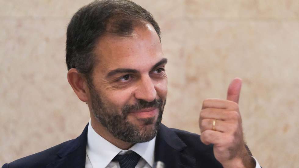 O ministro do Ambiente e Ação Climática, Duarte Cordeiro, participa na audição da Comissão de Ambiente e Energia sobre medidas para mitigar o preço da eletricidade no mercado Ibérico na Assembleia da República, em Lisboa, 14 de julho de 2022. MÁRIO CRUZ/LUSA