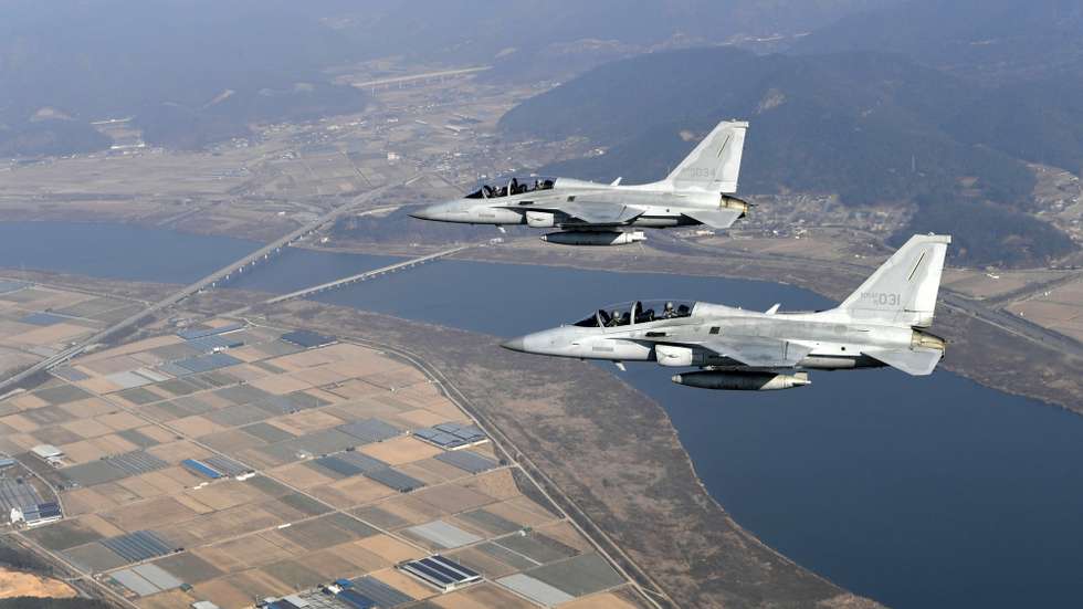 epa08099533 A handout photo made available by the South Korean Air Force shows South Korean Air Force FA-50 fighters carry out a patrol mission at an undisclosed location in South Korea, 03 January 2020.  EPA/SOUTH KOREAN AIR FORCE / HANDOUT SOUTH KOREA OUT HANDOUT EDITORIAL USE ONLY/NO SALES