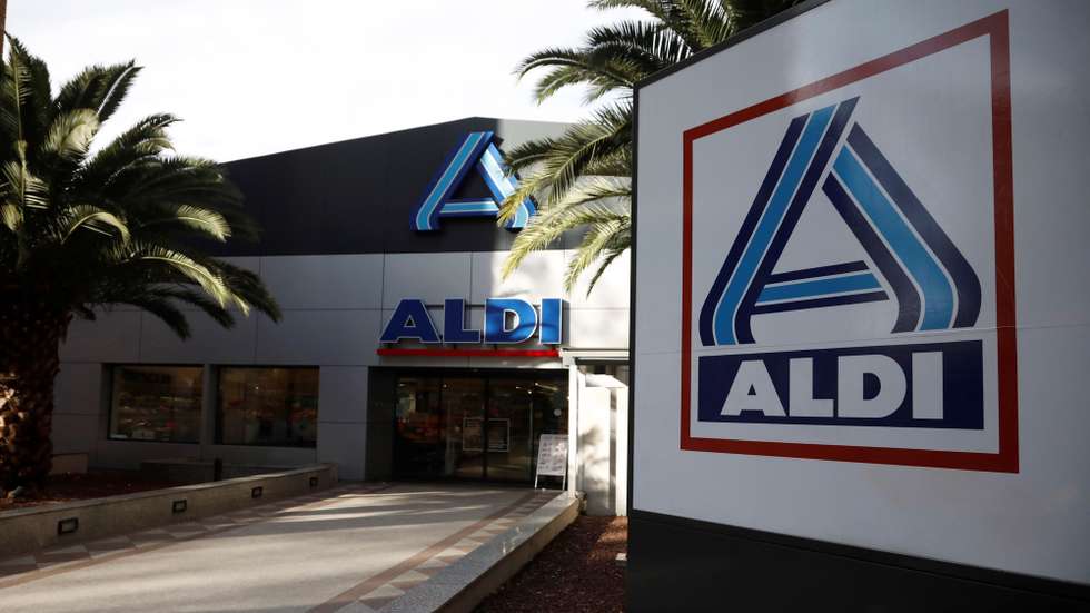 epa07985447 A general view of an entrance to an Aldi supermarket in Madrid, Spain, 10 November 2019. The German supermarket chain in Spain has detected listeria in a batch of mini pancakes of the brand 'Mini blinis' and has demanded customers who may have bought the pancakes not to eat them and return them to the supermarket.  EPA/DAVID FERNANDEZ