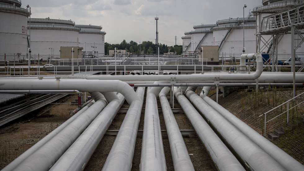 epa10122977 A view of storage tanks and pipelines at the Central oil tank farm operated by Mero CR near Nelahozeves, Czech Republic, 15 August 2022. Mero CR owns and operates the Czech part of the Druzhba pipeline and the IKL pipeline, is the sole transporter of crude oil to the Czech Republic, and also provides storage for the Czech emergency strategic oil reserves. Both pipelines enter the Central oil tank farm near Nelahozeves, where the company has built a total of 17 oil tanks with a total storage capacity of 1 675 000 m3. In June 2022, the European Union approved a sixth package of sanctions over Russia's invasion of Ukraine, which includes a ban on most Russian oil imports from the turn of the year. Oil transport via the Druzhba pipeline supplying the Czech Republic, Slovakia and Hungary will be temporarily excluded from the embargo.  EPA/MARTIN DIVISEK