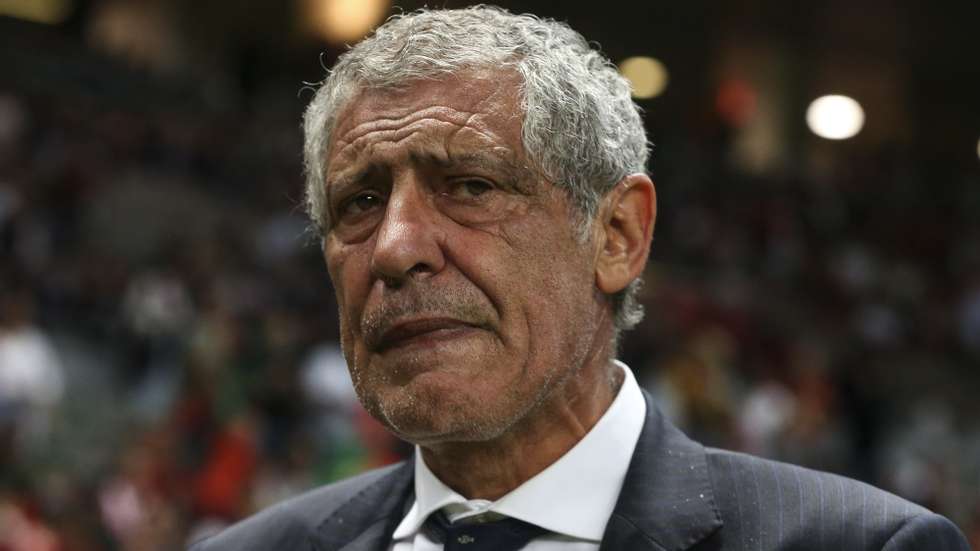 epa10210341 Portugal&#039;s head coach Fernando Santos during the UEFA Nations League soccer match between Portugal and Spain at the Municipal stadium in Braga, Portugal, 27 September 2022.  EPA/JOSE COELHO