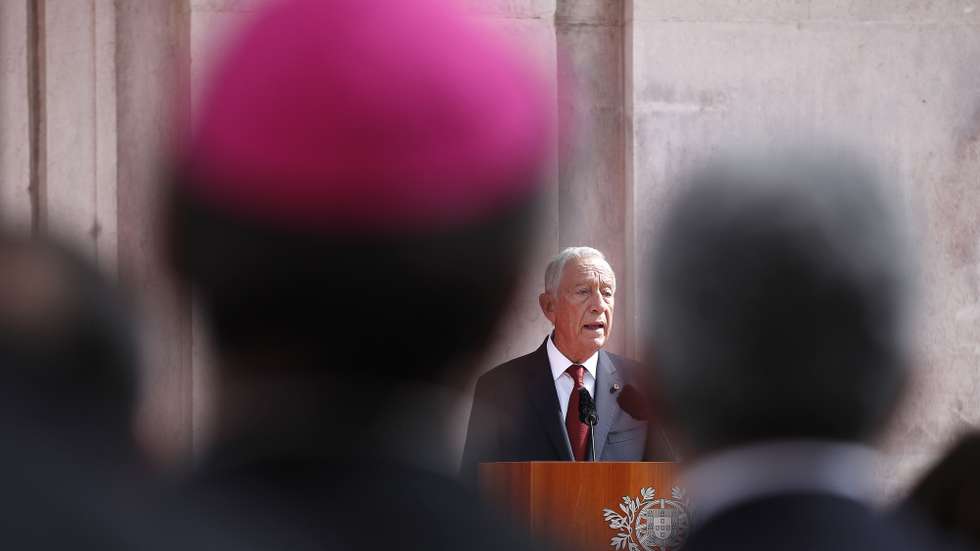 O Presidente da República, Marcelo Rebelo de Sousa, intervém durante a cerimónia oficial de comemoração do 5 de outubro, dia da Implantação da República Portuguesa, na Praça do Município, em Lisboa, 05 de outubro de 2022. ANTÓNIO PEDRO SANTOS/LUSA